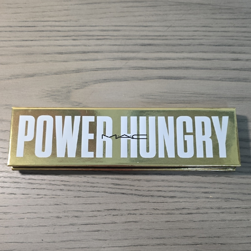 MAC Cosmetics Power Hungry Eyeshadow Palette
